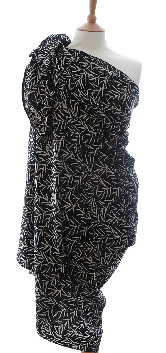 Black and White Bali Leaf Batik Sarong